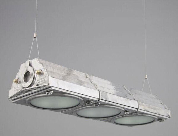 Reclaimed US traffic light on elephant grey cabling with new lenses, original branding and Art Deco detailing (choice of cables available). €1,392, railway signal lights from €372. www.skinflintdesign.co.uk