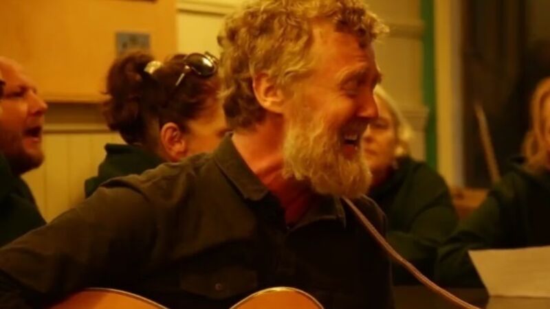 WATCH: Glen Hansard sings Hey Day with High Hopes Choir in Temple Bar WATCH: Glen Hansard sings Hey Day with High Hopes Choir in Temple Bar