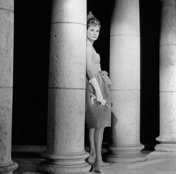 Audrey Hepburn in 1961 movie ‘Breakfast at Tiffany’s’. All of her clothes on display in Newbridge — both on-screen costumes and items from her private wardrobe — are, as expected, timelessly chic. Audrey Hepburn in 1961 movie ‘Breakfast at Tiffany’s’. All of her clothes on display in Newbridge — both on-screen costumes and items from her private wardrobe — are, as expected, timelessly chic.