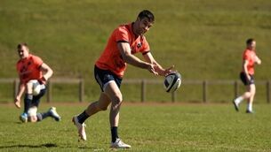 Murray faces late test as Reds ready for fireworks