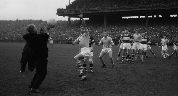 Bishop of Derry Rev. Dr Farren throws in the ball as Dublin’s Kevin Heffernan attempts to gain possession in the 1958 All-Ireland SFC final between Dublin and Derry. Heffernan’s Dublin won 2-12 to 1-9. Picture: Courtesy of Dublin City Library Archive
