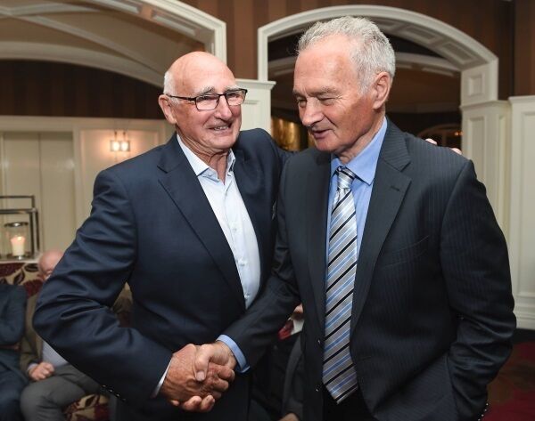 Mickey Whelan chats to Mick O’Connell at the Legends Lunch in Killarney last August, when O’Connell was presented with an award for his contribution to sport. Picture: Ray McManus