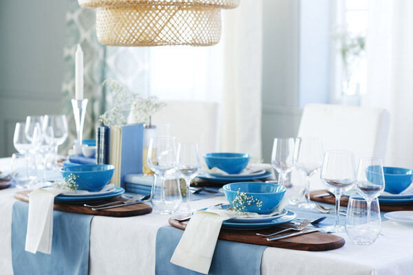Blue wares on white cloth is the ultimate summer table colour scheme. Fargrik bowls are €1.25, Marit runners €5 each, all from Ikea. Blue wares on white cloth is the ultimate summer table colour scheme. Fargrik bowls are €1.25, Marit runners €5 each, all from Ikea.