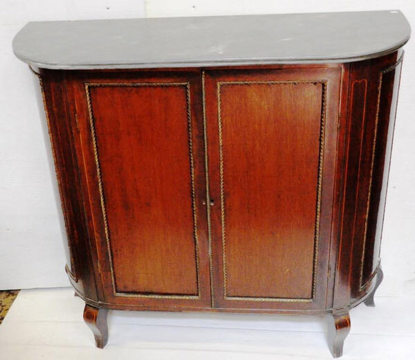 A Regency rosewood Cork marble-topped side cabinet at Marsh’s sale in Cork next Saturday (€1,000-2,000). A Regency rosewood Cork marble-topped side cabinet at Marsh’s sale in Cork next Saturday (€1,000-2,000).