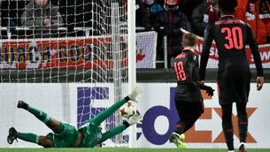 Arsene Wenger praises top guns