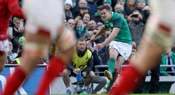 Johnny Sexton kicks at goal as Ireland kicking coach Richie Murphy looks on. Photo: INPHO/Tommy Dickson Johnny Sexton kicks at goal as Ireland kicking coach Richie Murphy looks on. Photo: INPHO/Tommy Dickson