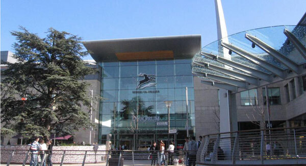 Shopping centre landlord Hammerson in talks about rents with Irish retailers