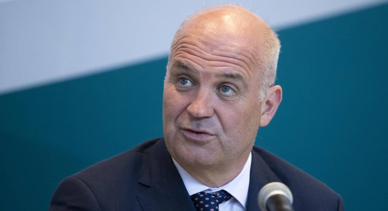 Government unlikely to cut two-metre distancing for now