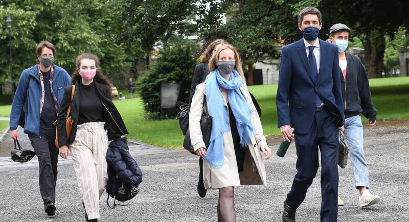 Pictured are Clodagh Daly and solicitor Andrew Jackson with members of Climate Case Ireland (CCI) arriving for day two of a sitting of the Supreme Court in the King’s Inn in Dublin today.  Picture: Sasko Lazarov / RollingNews.ie
