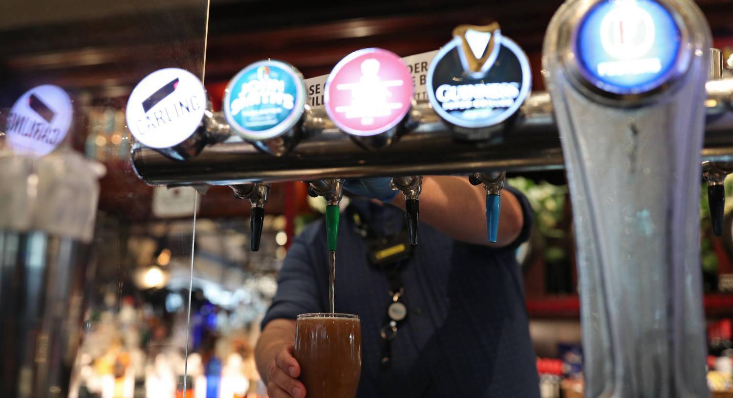 Garda pub checks find 26 potential breaches of Covid-19 restrictions