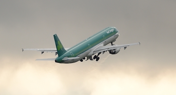 Talks to avoid hundreds of Aer Lingus redundancies continue today