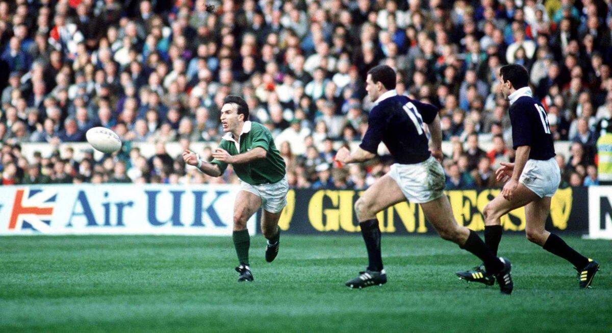 David Curtis passing the ball against Scotland in the 1991 Five Nations. Photo by Ray McManus/Sportsfile