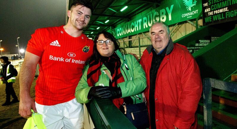 Diarmuid Barron with his family after playing for Munster against Connacht last December. Photo: INPHO/James Crombie Diarmuid Barron with his family after playing for Munster against Connacht last December. Photo: INPHO/James Crombie