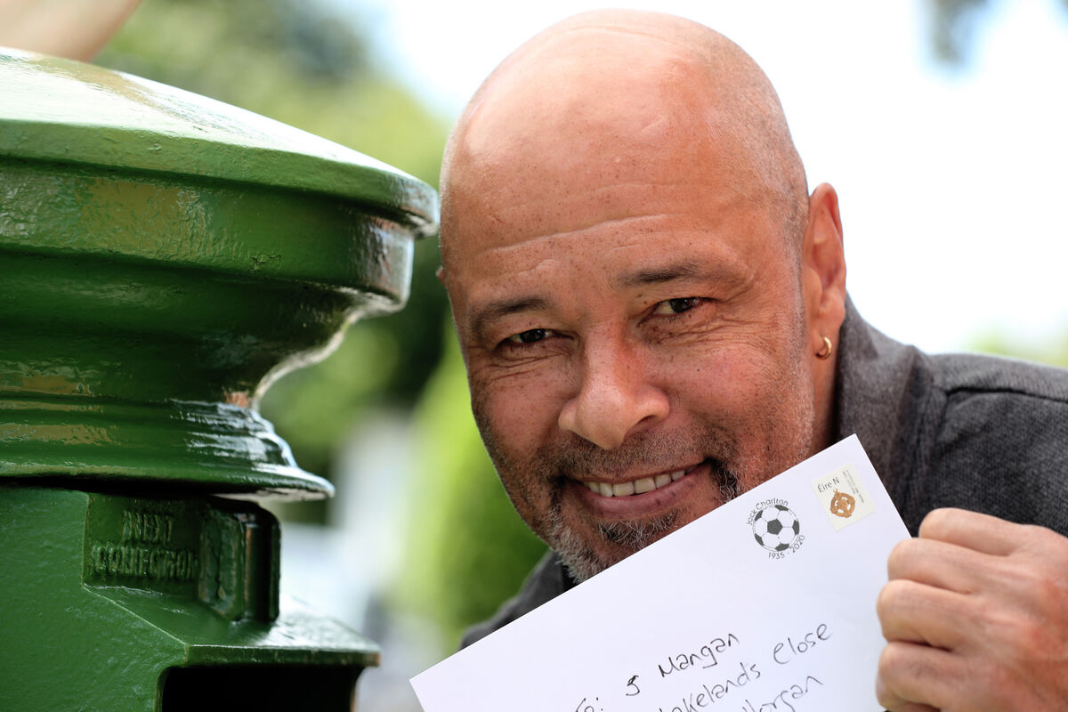Pictured at the unveiling of a new Postmark commemorating the late great Jack Charlton, the first ever joint postmark issued by An Post and Royal Mail was  Former Irish International footballer, Paul McGrath. Picture: Maxwells 