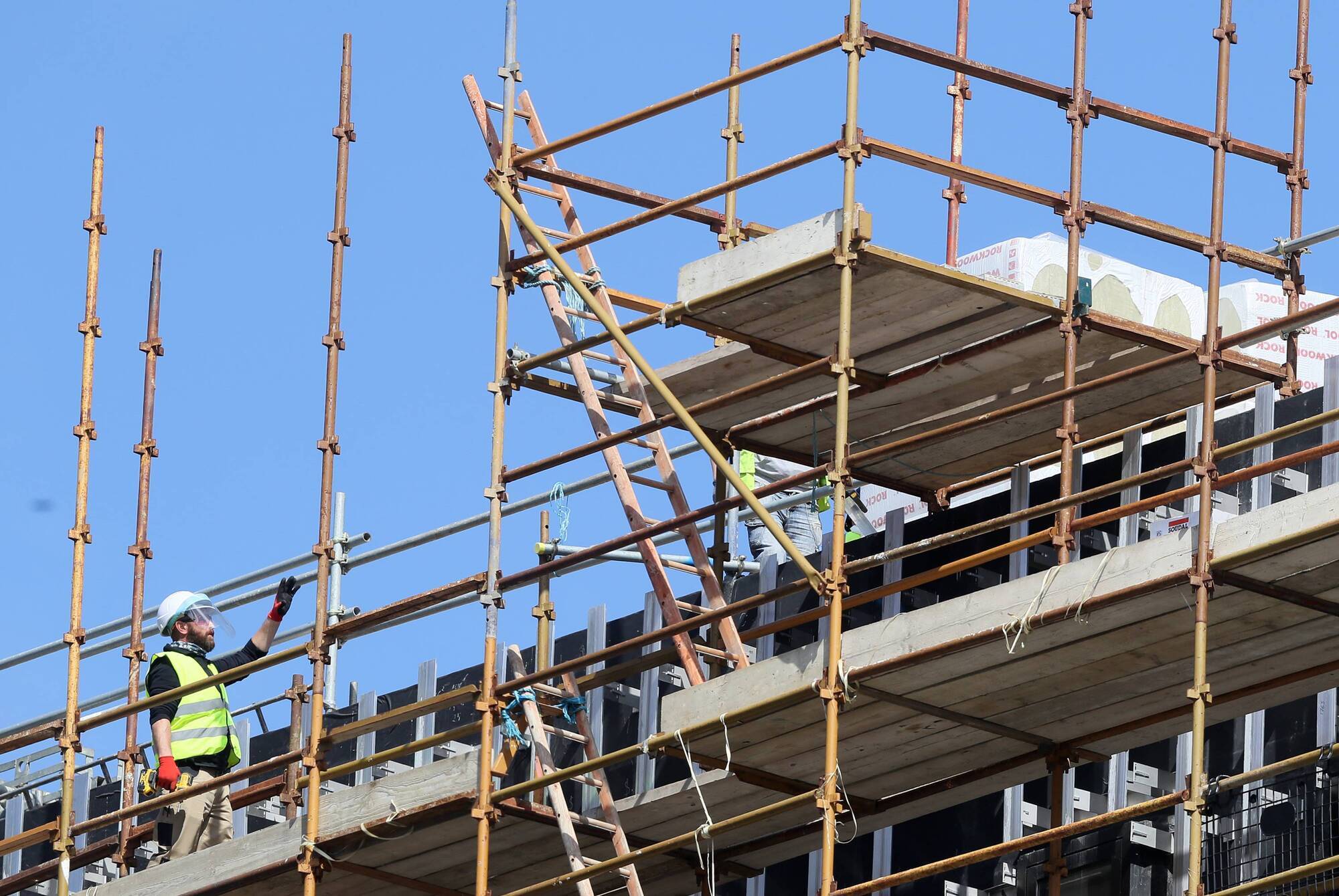 Dublin building site closes temporarily after workers test positive for Covid-19