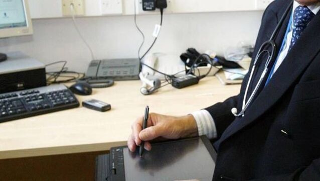 ‘Perfectly feasible’ to axe private care from public hospitals