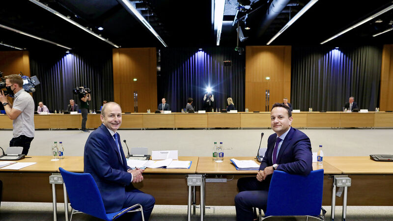 Poll shows rise for Fine Gael and Sinn Féin, but Fianna Fáil slip Poll shows rise for Fine Gael and Sinn Féin, but Fianna Fáil slip