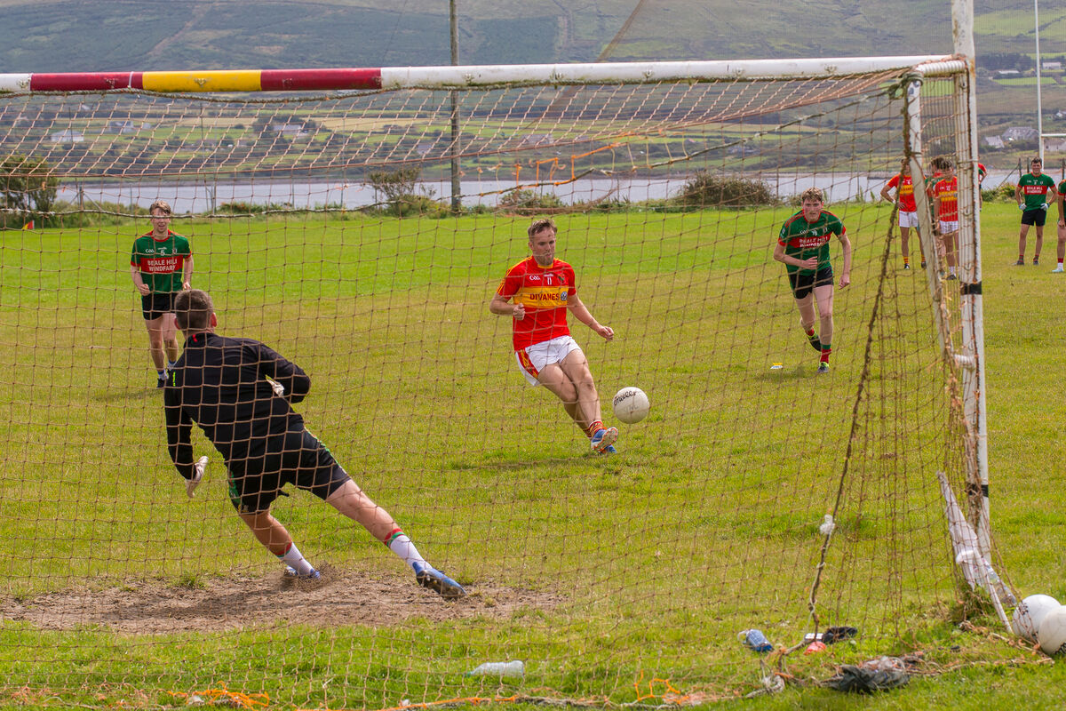 Islanders' Andy Quigley makes no mistake with this penalty sending Beale's keeper Sean Dee in the wrong direction. Picture Alan Landers.