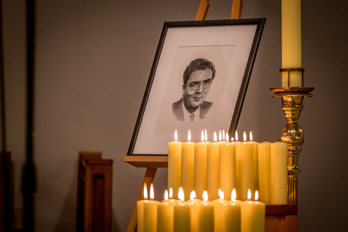 A portrait of John Hume surrounded by candels lit by members of his family and colleagues in St Eugene's Cathedral, Derry. Picture: Stephen Latimer/PA Wire A portrait of John Hume surrounded by candels lit by members of his family and colleagues in St Eugene's Cathedral, Derry. Picture: Stephen Latimer/PA Wire