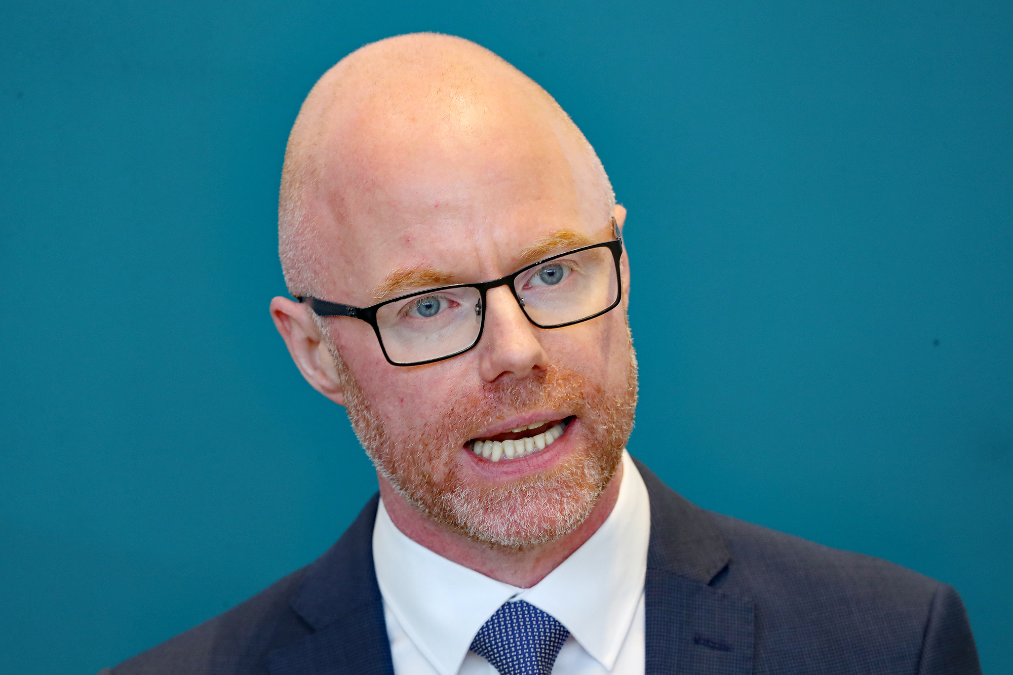 Options considered to restrict non-essential travel to Ireland