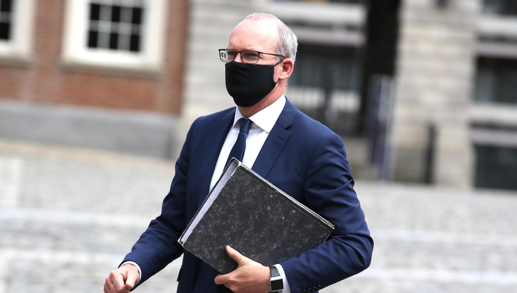 #Golfgate latest: Phil Hogan 'in difficulty' says Coveney, Von der Leyen requests further clarification