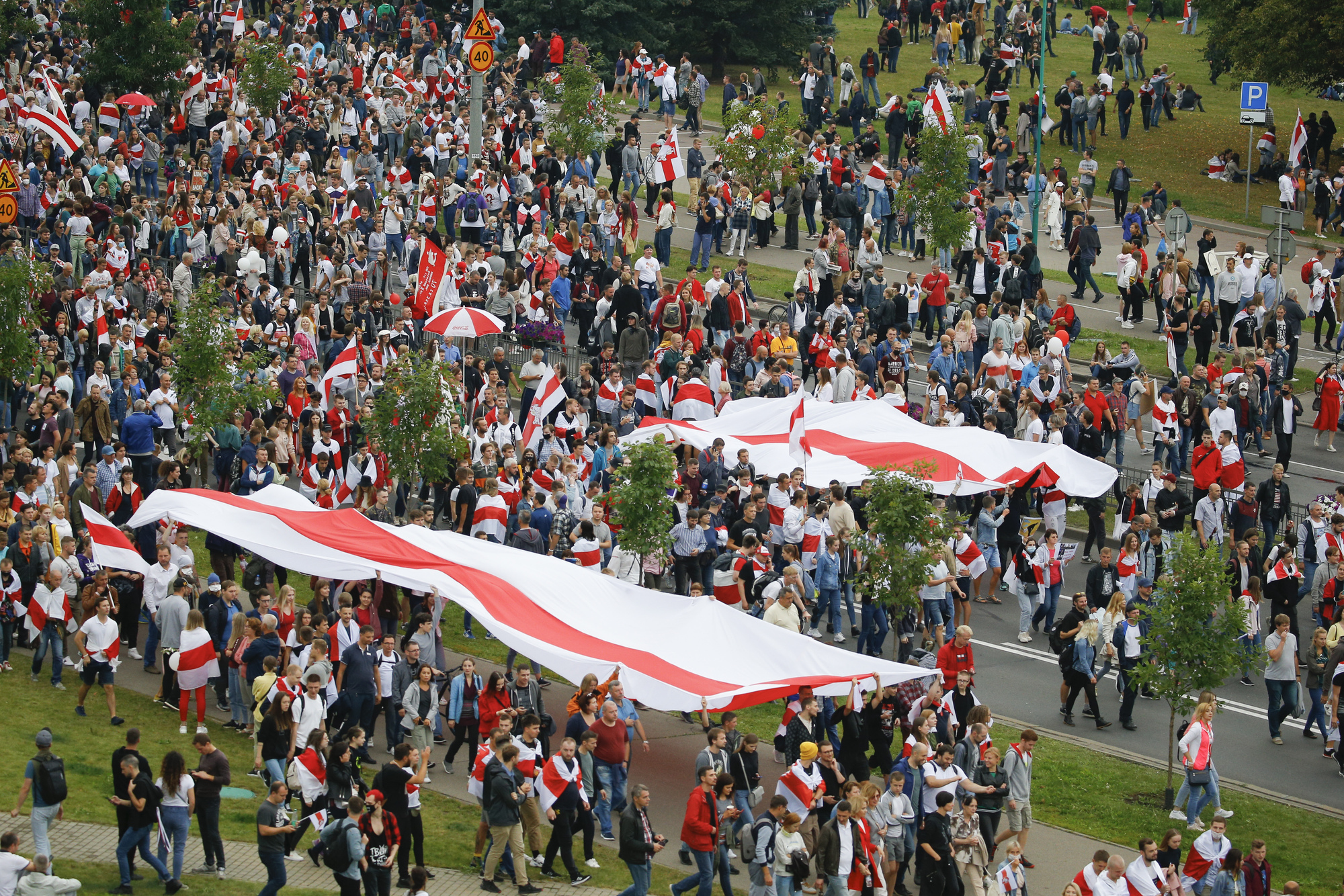 Belarus detains three leading opposition activists amid continuing protests