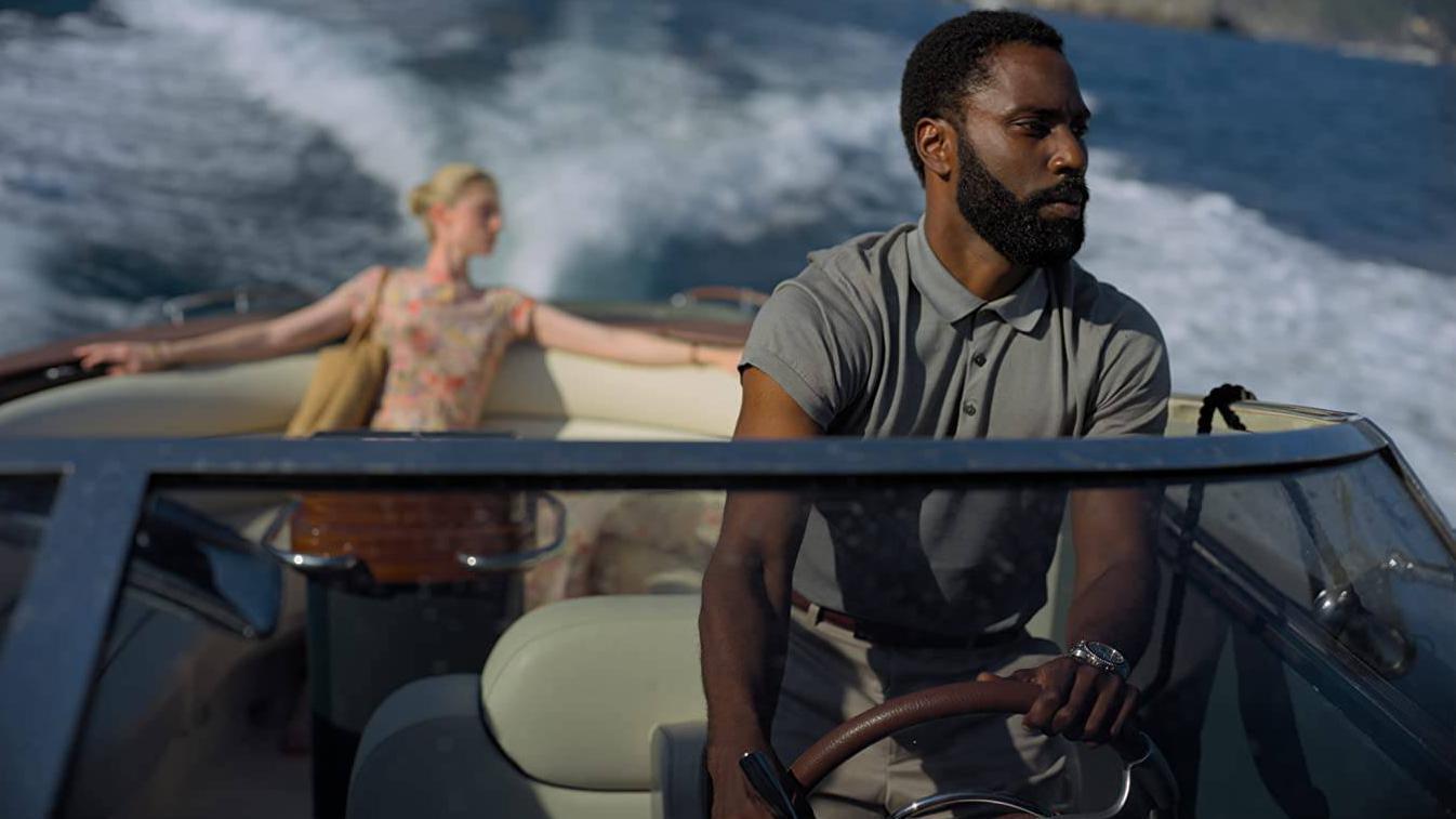 John David Washington and Elizabeth Debicki in Tenet.