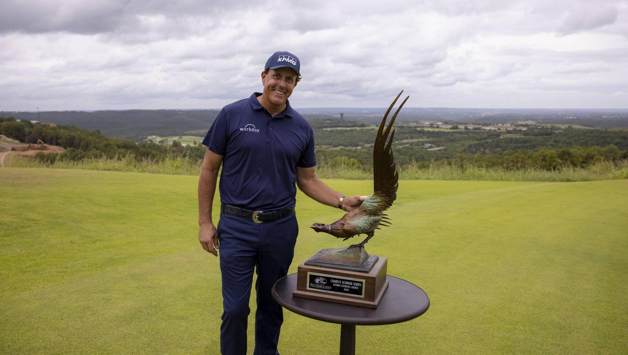Phil Mickelson wins in style on PGA Tour Champions debut 