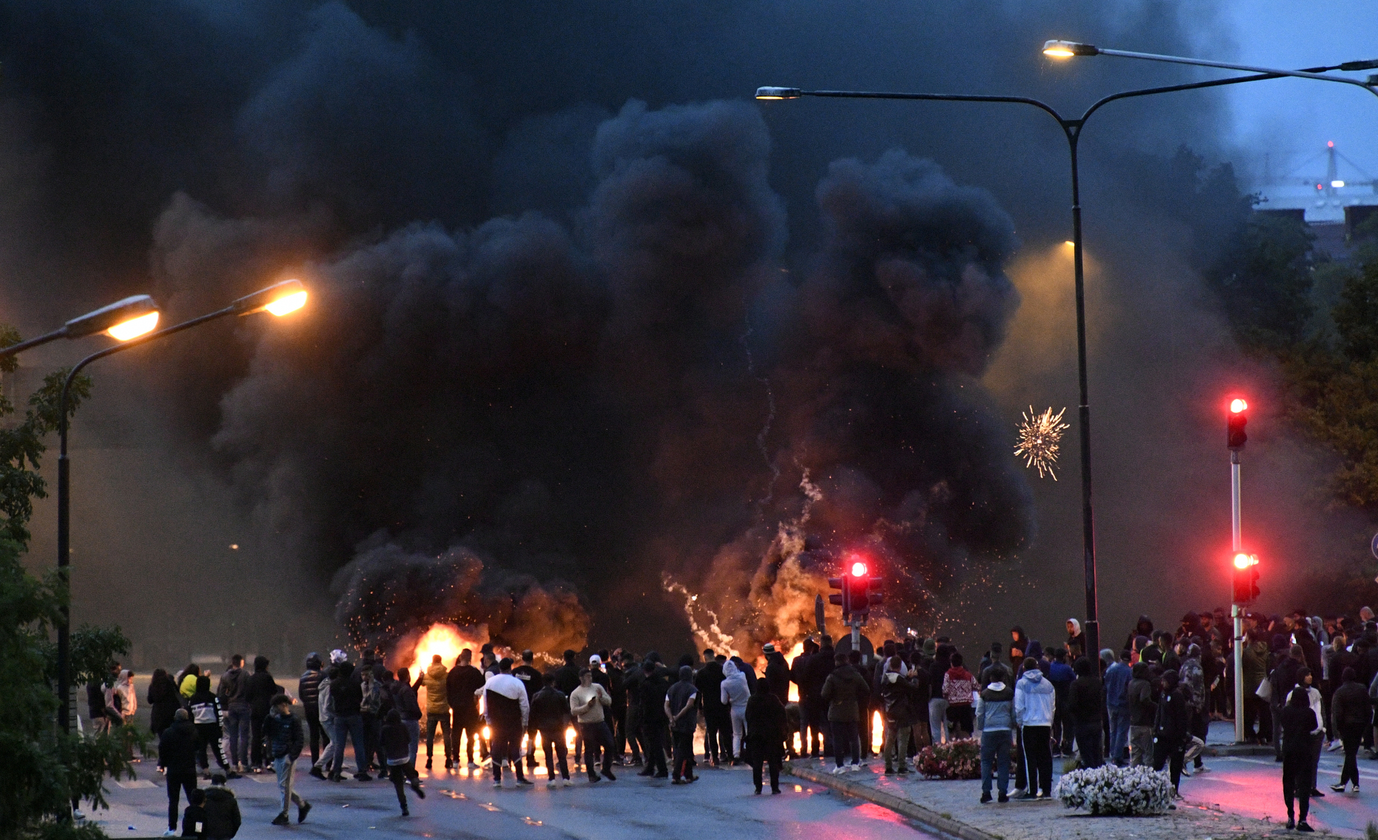 Riots in Sweden after far-right activists burn Koran