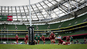 Guinness PRO14, Aviva Stadium, Ballsbridge, Co. Dublin 30/8/2020Munster vs ConnachtMunster's Tadhg Beirne scores a tryMandatory Credit ©INPHO/Billy Stickland