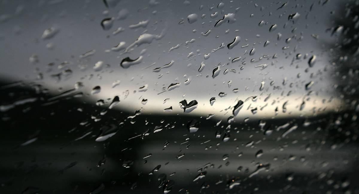 Students sent home and residents evacuated in Clifden after flooding