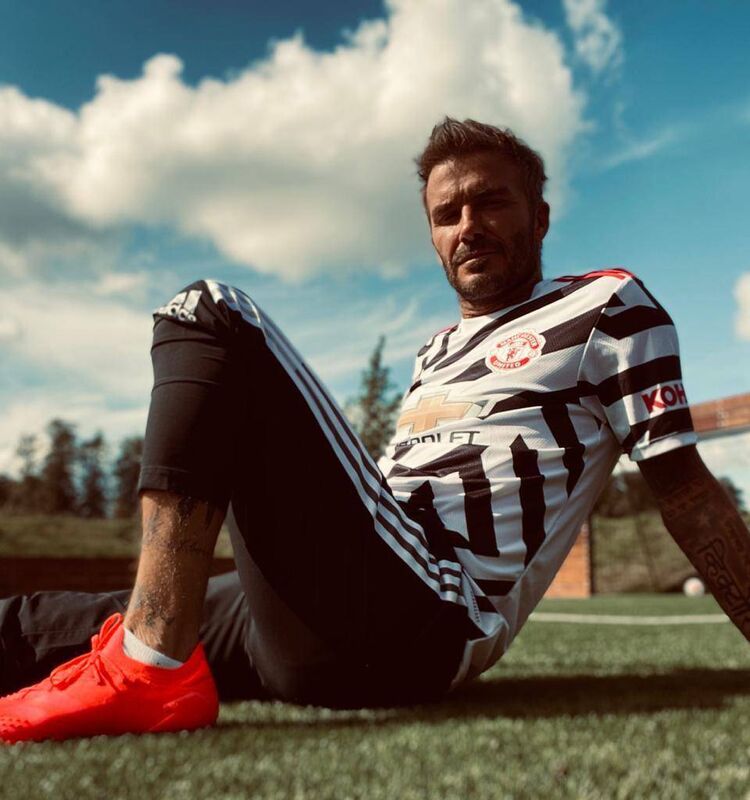 Beckham showing off the new Man Utd's new alternate kit for 2020-21