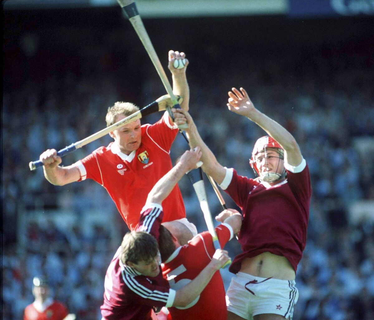 Dual All-Ireland-winner Teddy McCarthy catches a high ball in the hurling final. Photo by Ray McManus/Sportsfile