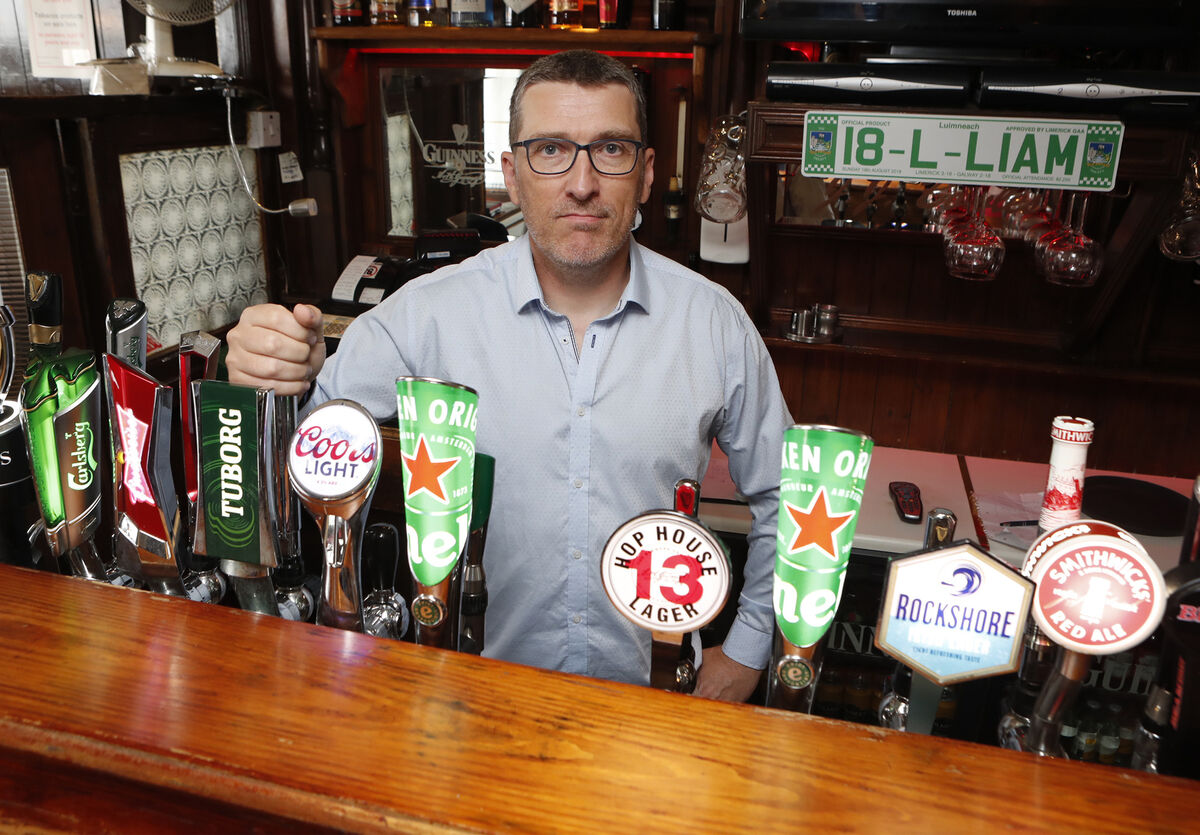 Aengus D’Arcy, owner of  J.J. Bowles pub in Thomondgate, Limerick gets ready for their first customer since lockdown. Picture: Liam Burke/Press 22