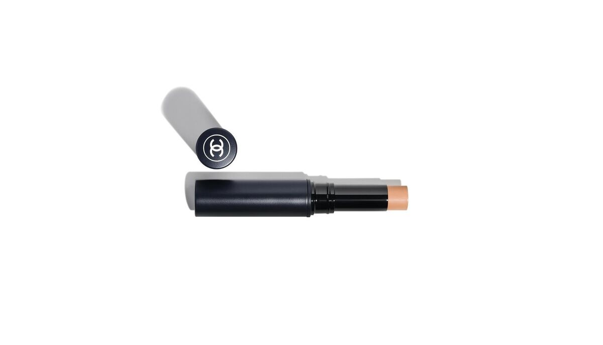 BOY de Chanel concealer in Light €43 BOY de Chanel concealer in Light €43