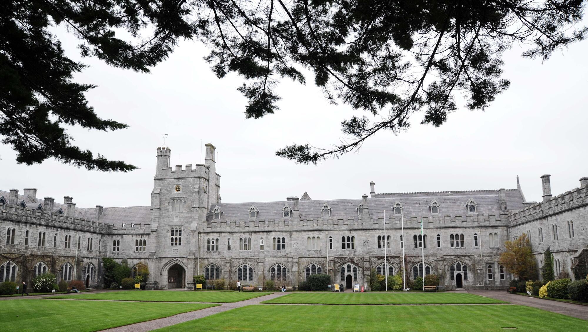 Ahead of the return of students to colleges next week, Taoiseach Micheál Martin has appealed to students to help stop the spread of Covid, noting 'strong protocols' in place at the likes of UCC and CIT. The Quad at UCC, Cork.  Picture: Denis Minihane.