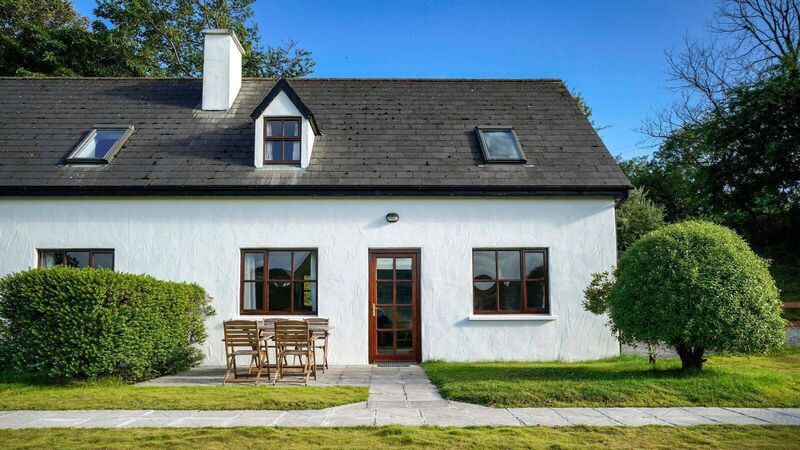 Oysterhaven end-of-terrace on water's edge for €250k Oysterhaven end-of-terrace on water's edge for €250k