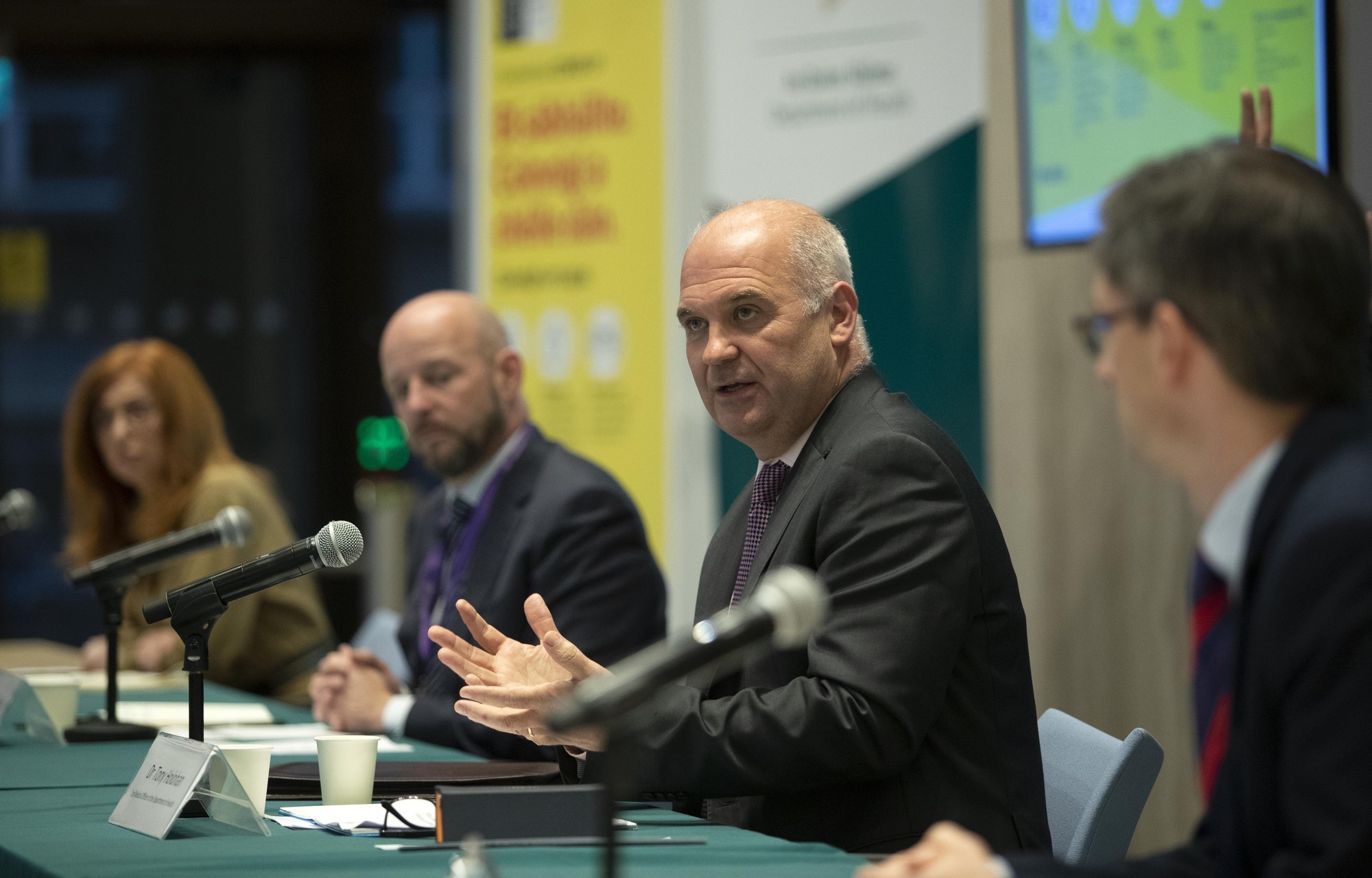 Ireland hit by almost 2,000 Covid-19 cases at the weekend