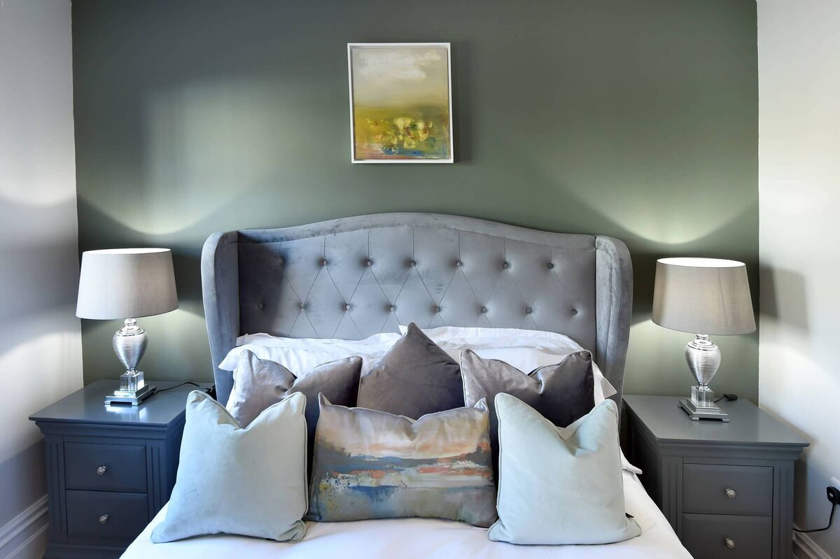 A bedroom in Arbutus Montenotte.