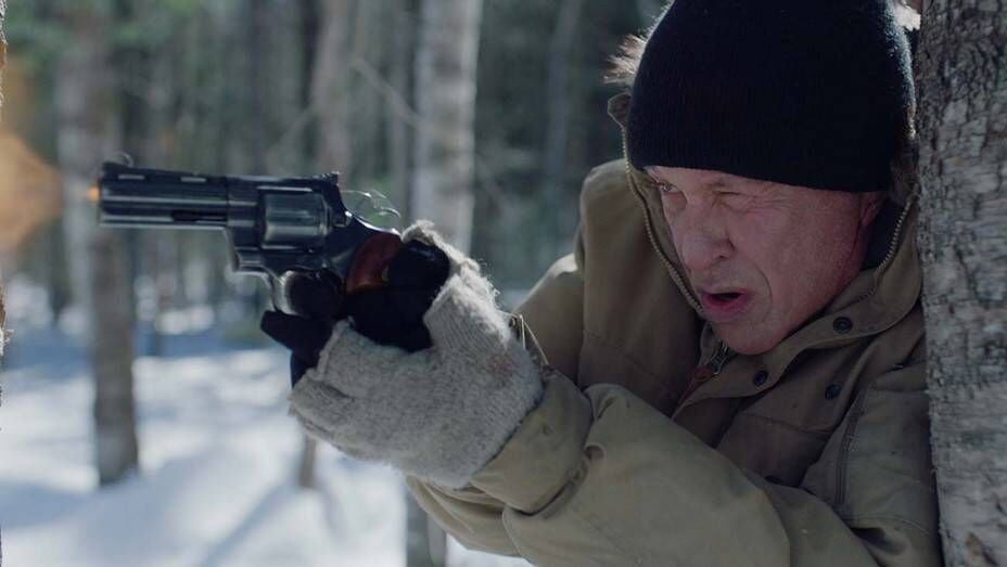 Tom Berenger in Blood and Money