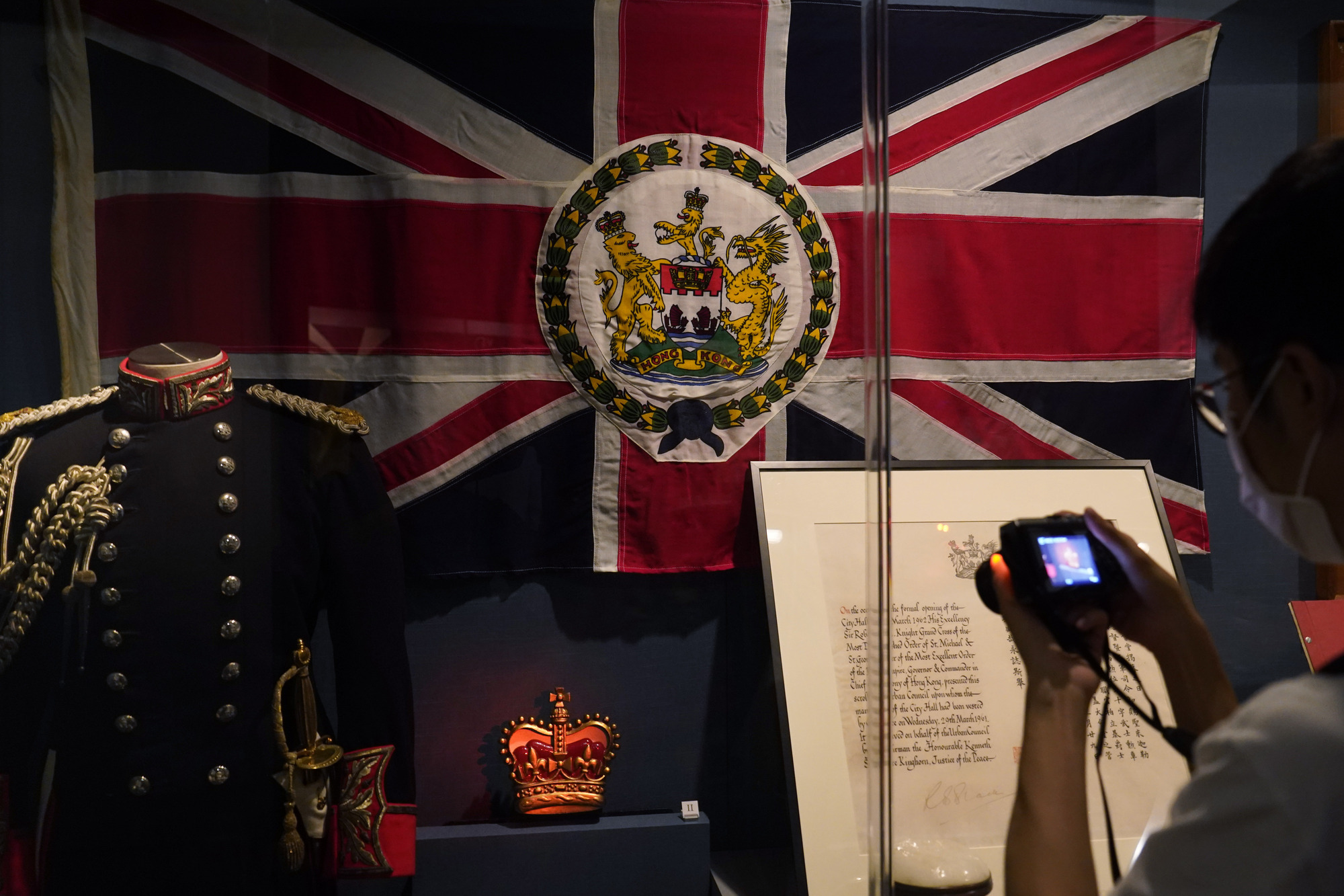 China may not recognise British-issued Hong Kong passports