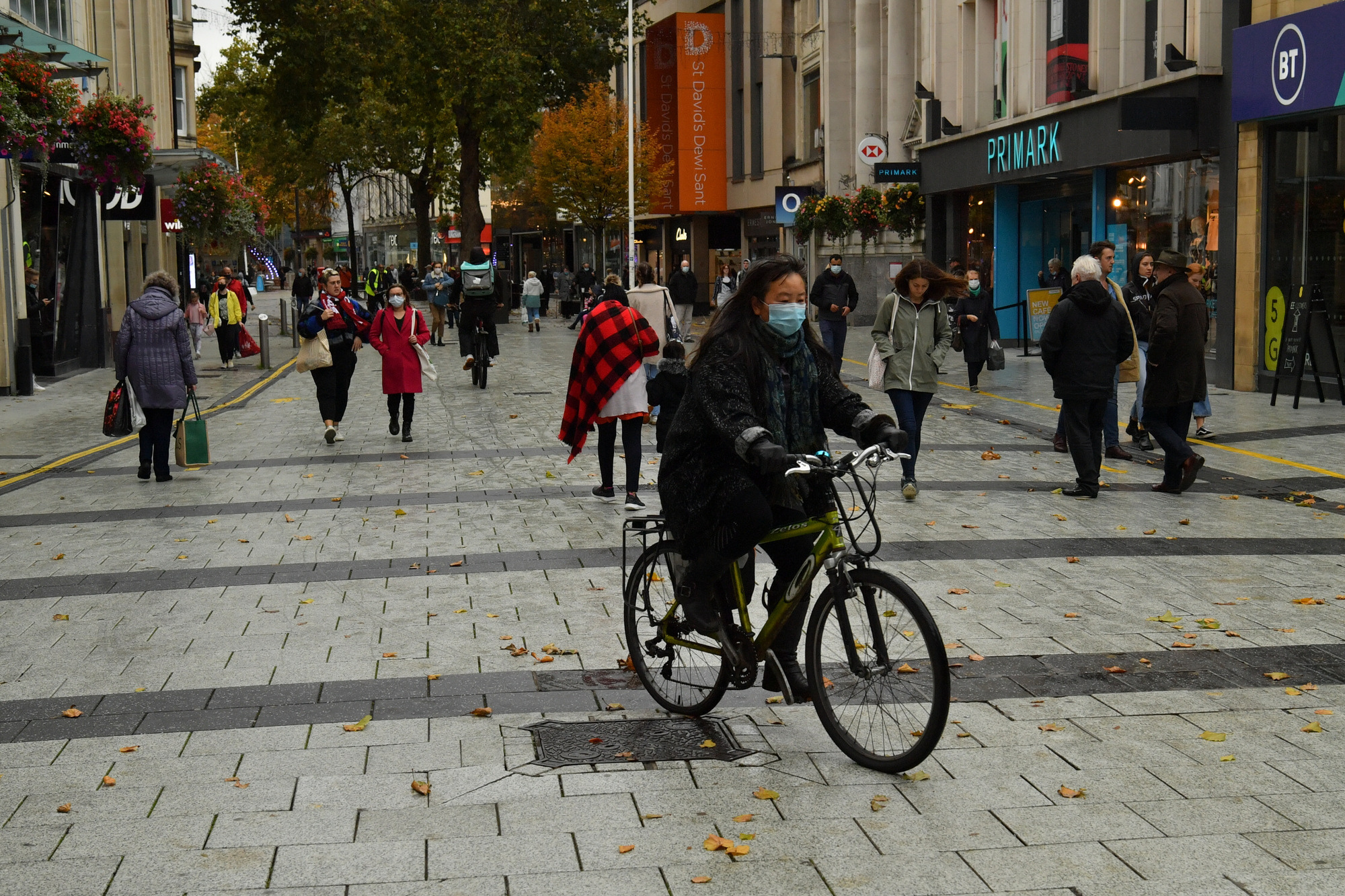 How do coronavirus restrictions differ across Ireland and the UK?