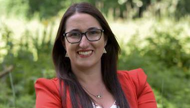TD warns Covid messaging missing younger people as HSE focuses spend on Twitter