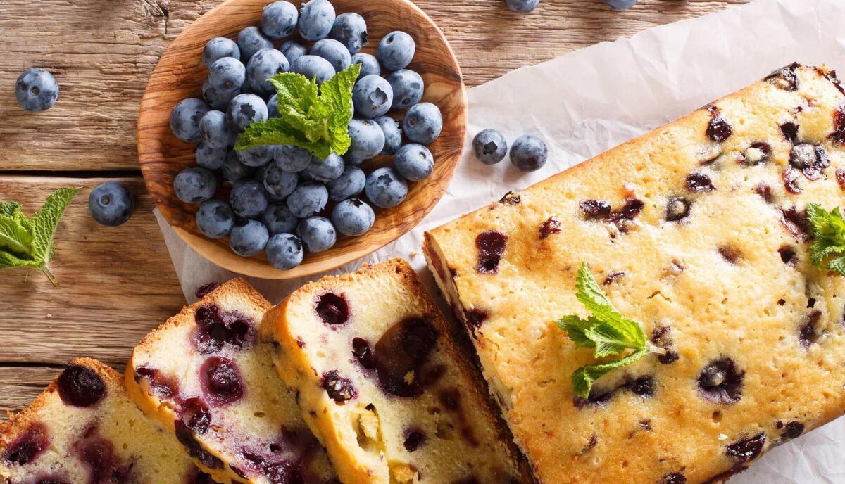 Blueberry loaf cake 
