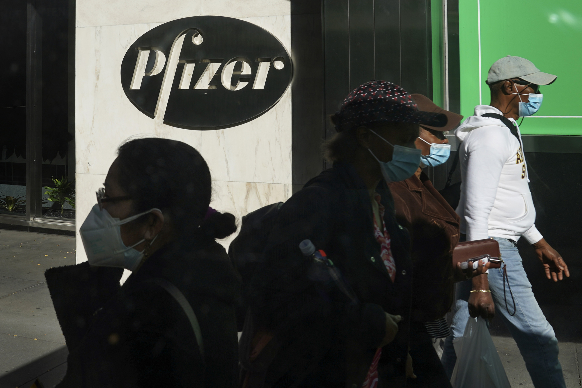 FDA to meet in December to review Pfizer Covid-19 vaccine