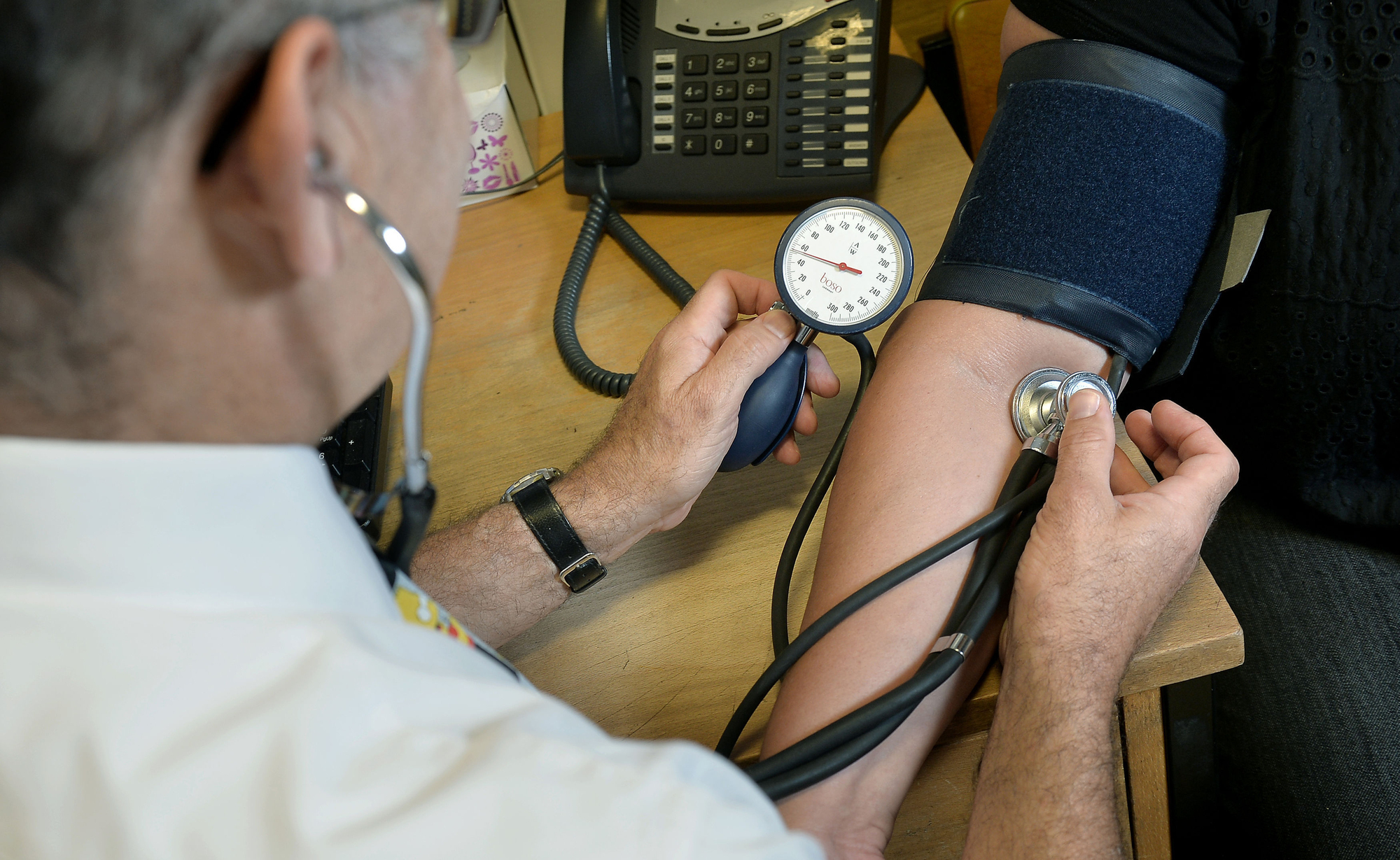 High blood pressure in midlife ‘linked to increased brain damage in later life’