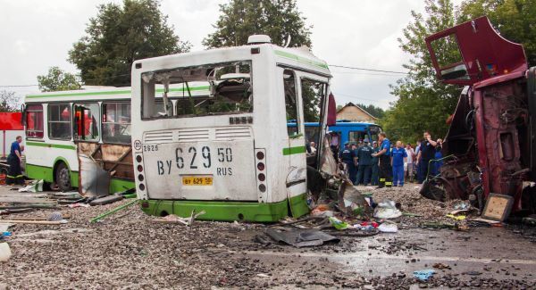 18 dead as truck hits bus in Moscow