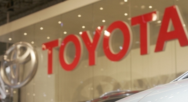 Weak yen helps Toyota profits double in Q1