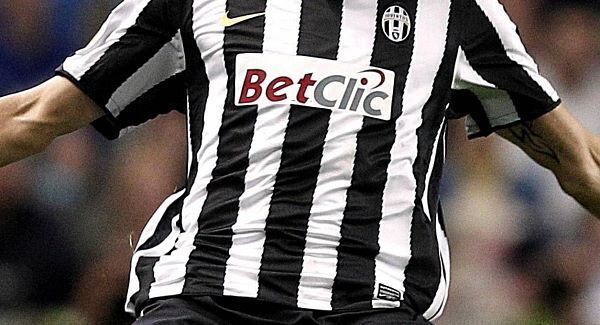 Caceres blow for Juve