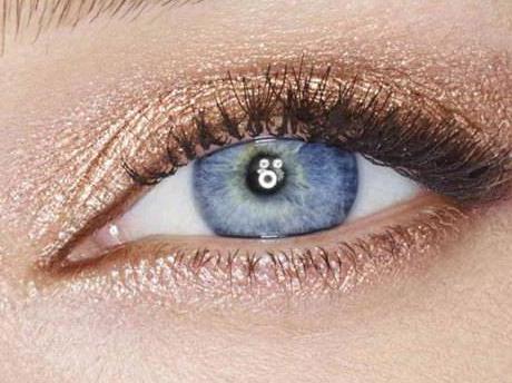 Get the Look: a gold mine of information about gilded makeup looks